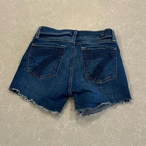 7 for all mankind daisy dukes Jean shorts size 24